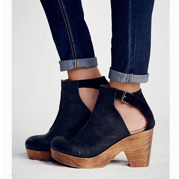 Free People Shoes - Free People Amber Orchard Clogs Black 39